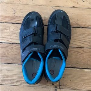 Shimano cycling shoes with SPD locks